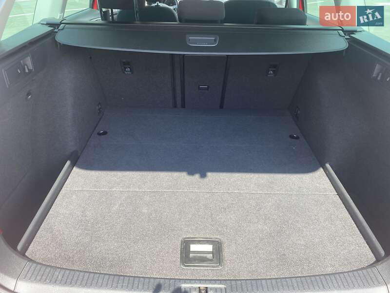 Универсал Volkswagen Golf 2015 в Киеве