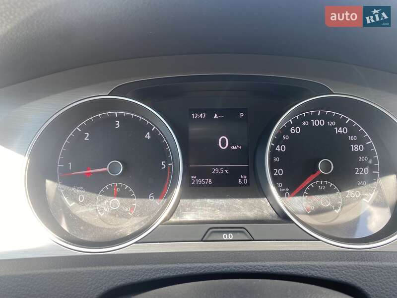 Универсал Volkswagen Golf 2015 в Киеве