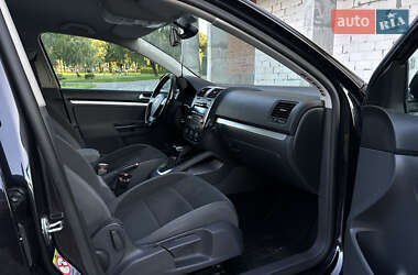 Универсал Volkswagen Golf 2009 в 