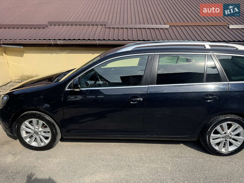 Универсал Volkswagen Golf 2011 в Каменец-Подольском