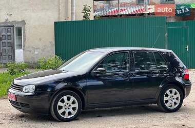Хэтчбек Volkswagen Golf 2003 в Красилове
