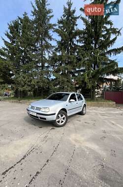 Хэтчбек Volkswagen Golf 1999 в Березному