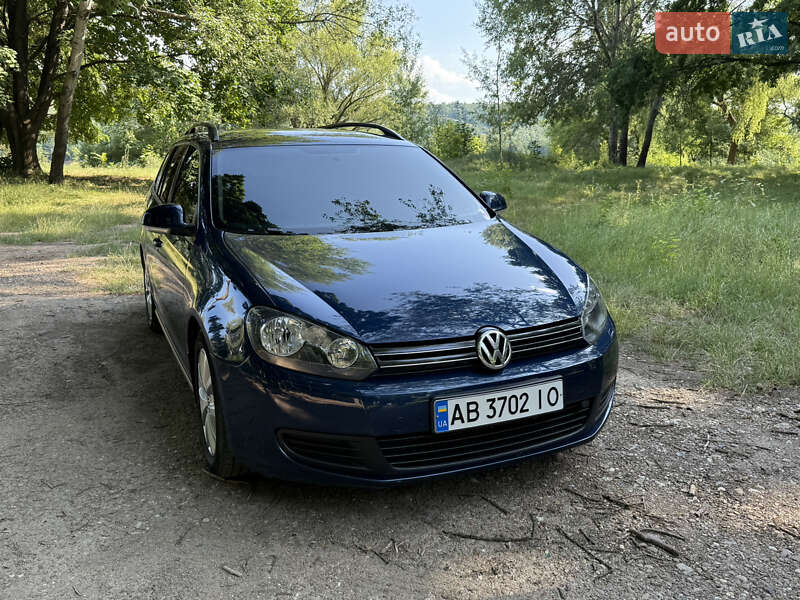 Універсал Volkswagen Golf 2010 в Ямполі