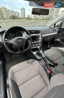 Универсал Volkswagen Golf 2015 в 