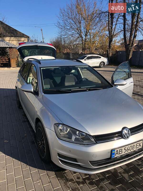 Універсал Volkswagen Golf 2014 в Хмільнику