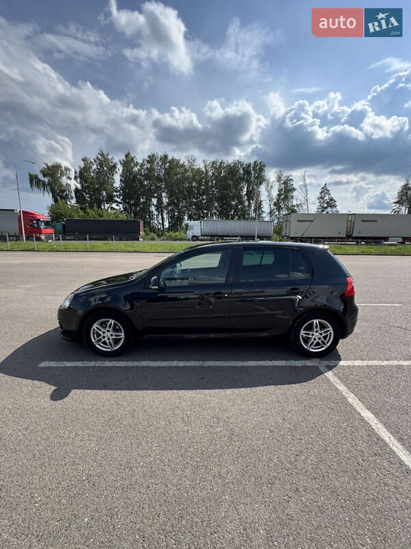 Хэтчбек Volkswagen Golf 2008 в Ковеле