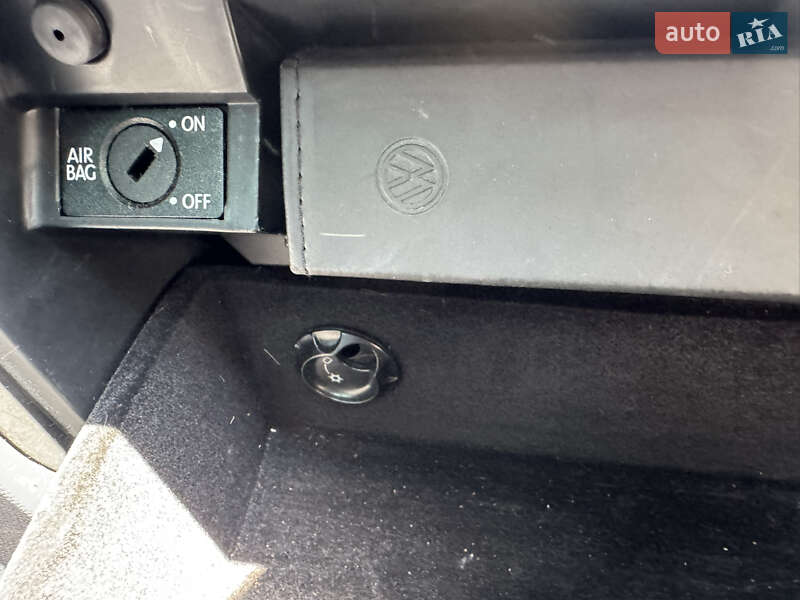 Хэтчбек Volkswagen Golf 2008 в Ковеле