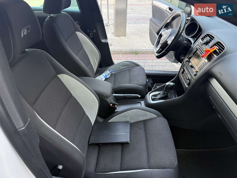 Хэтчбек Volkswagen Golf 2011 в Виннице
