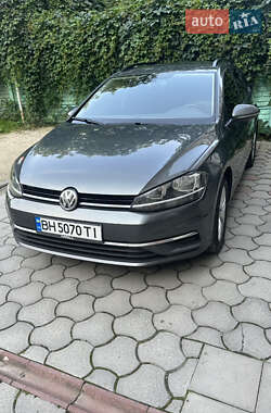 Універсал Volkswagen Golf 2019 в Тернополі