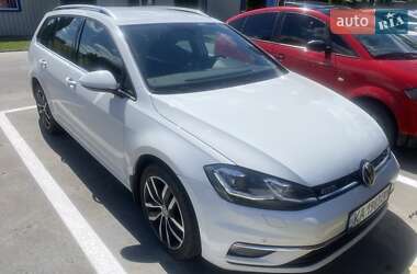 Универсал Volkswagen Golf 2018 в Киеве