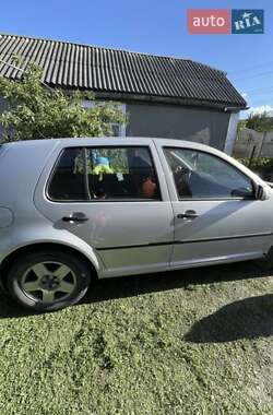 Хэтчбек Volkswagen Golf 2000 в Кременчуге