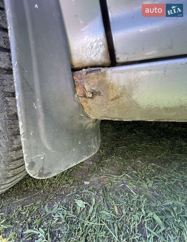 Хетчбек Volkswagen Golf 2000 в Кременчуці