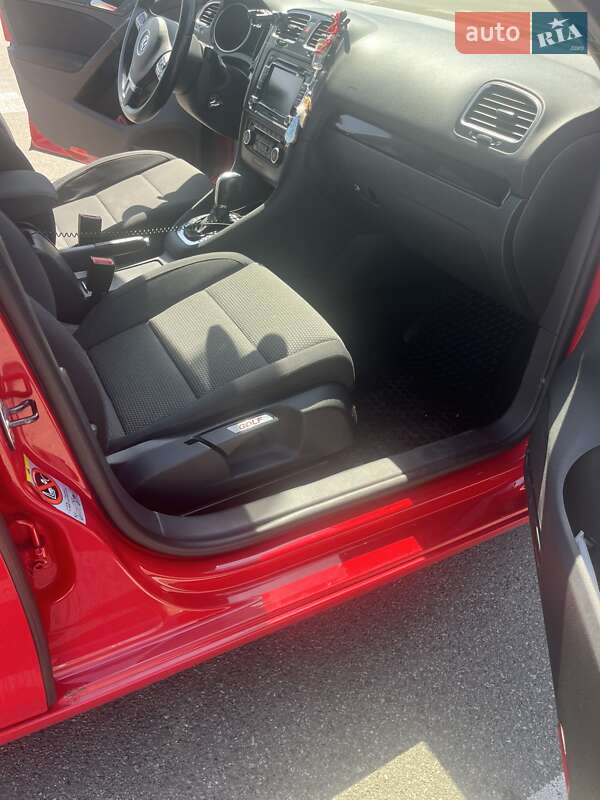 Хетчбек Volkswagen Golf 2012 в Києві