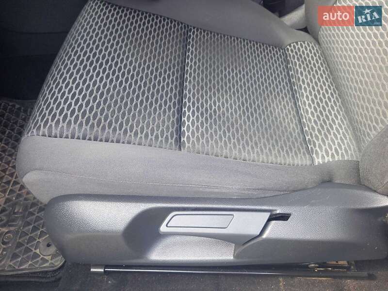 Хэтчбек Volkswagen Golf 2009 в Черкассах