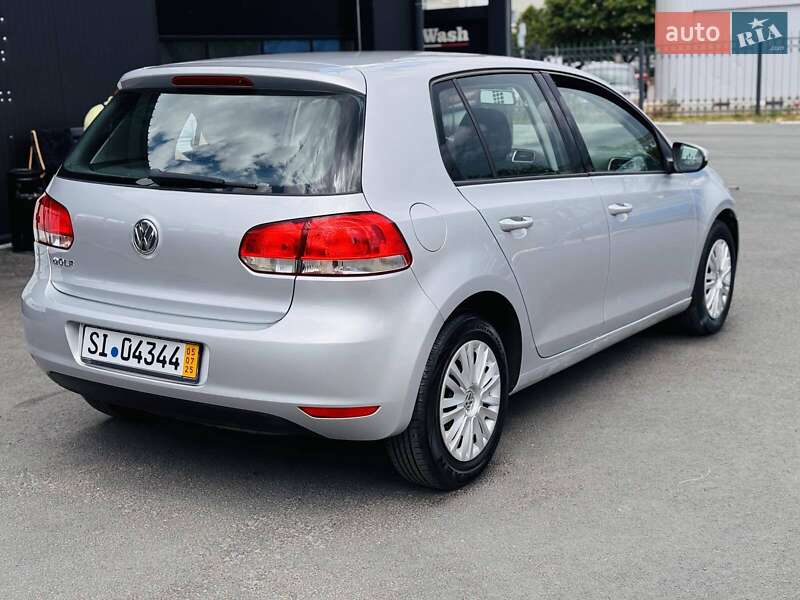 Хэтчбек Volkswagen Golf 2009 в Черкассах
