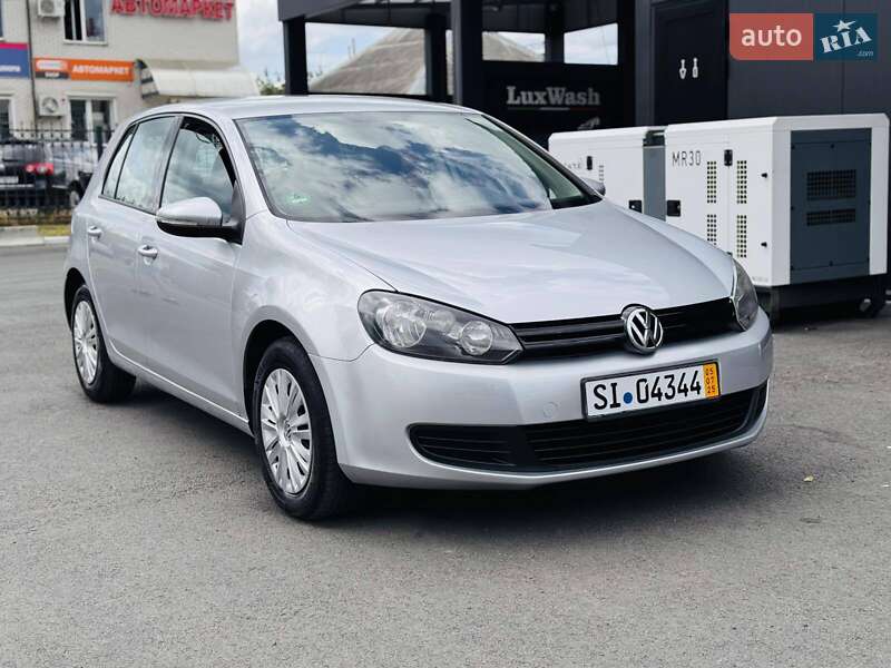 Хэтчбек Volkswagen Golf 2009 в Черкассах