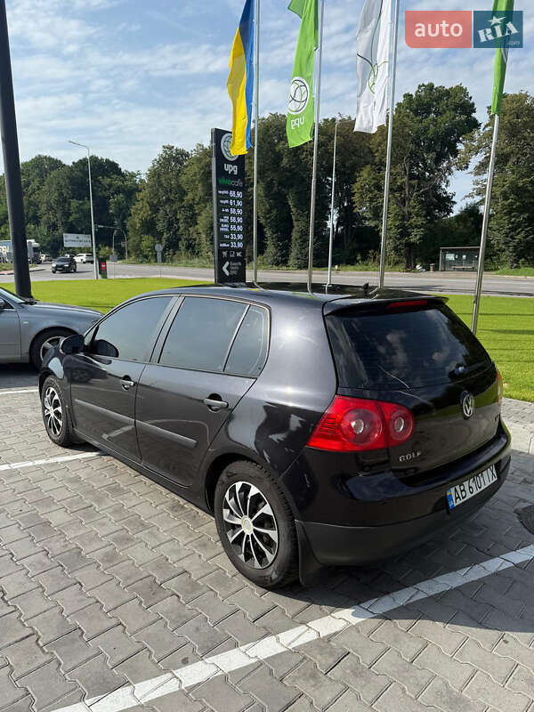 Хэтчбек Volkswagen Golf 2006 в Виннице