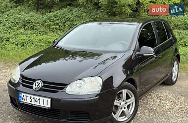 Хетчбек Volkswagen Golf 2005 в Коломиї