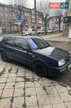 Хэтчбек Volkswagen Golf 1993 в 