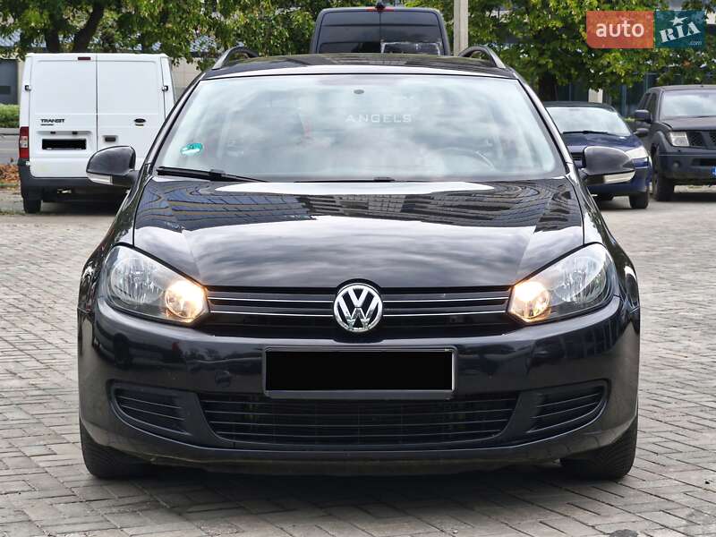 Універсал Volkswagen Golf 2011 в Дніпрі