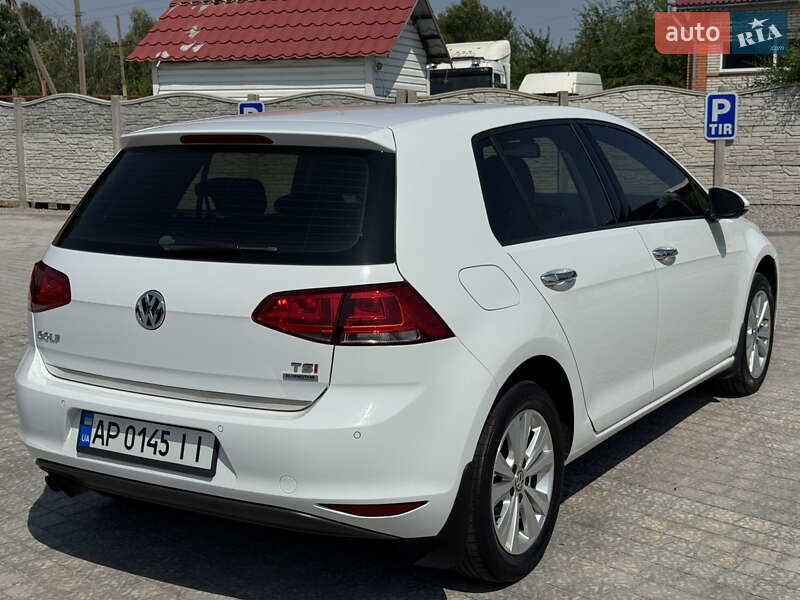 Хэтчбек Volkswagen Golf 2013 в Запорожье