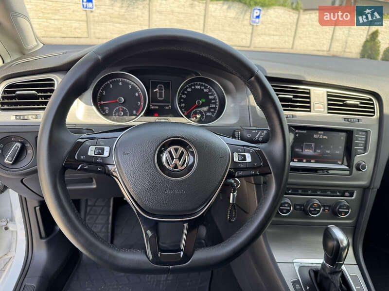 Хэтчбек Volkswagen Golf 2013 в Запорожье