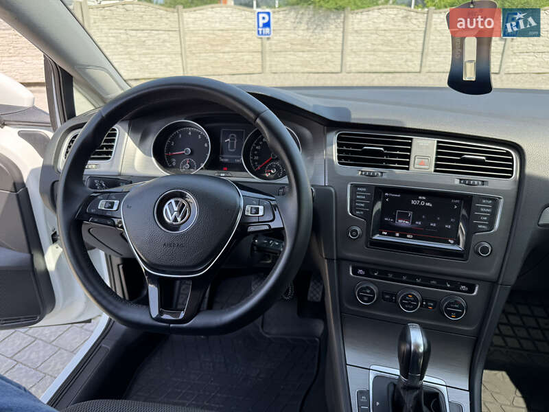 Хэтчбек Volkswagen Golf 2013 в Запорожье