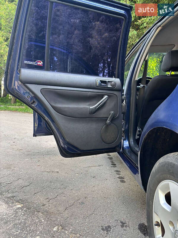 Универсал Volkswagen Golf 2001 в Каменке-Бугской