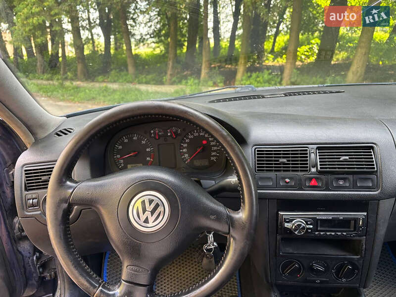 Универсал Volkswagen Golf 2001 в Каменке-Бугской