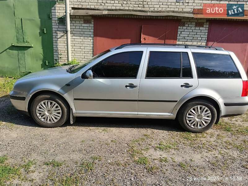 Volkswagen Golf 2004