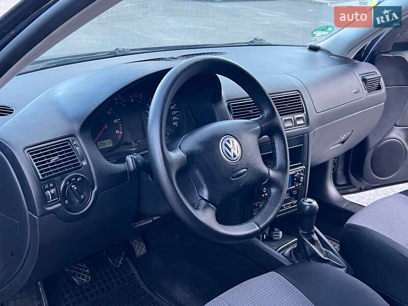 Универсал Volkswagen Golf 2003 в Лубнах