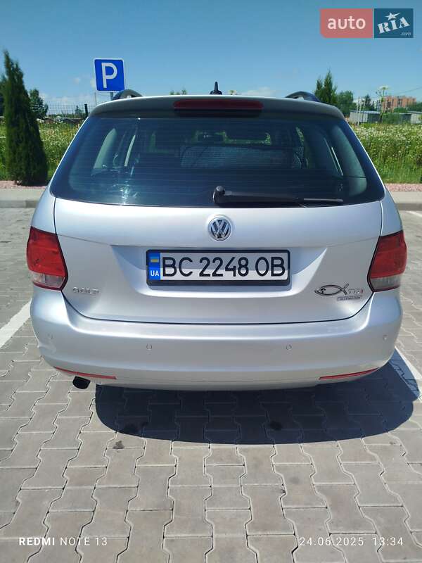 Универсал Volkswagen Golf 2012 в Стрые