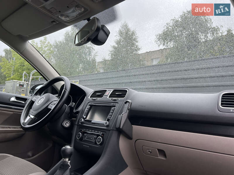 Универсал Volkswagen Golf 2011 в Ковеле
