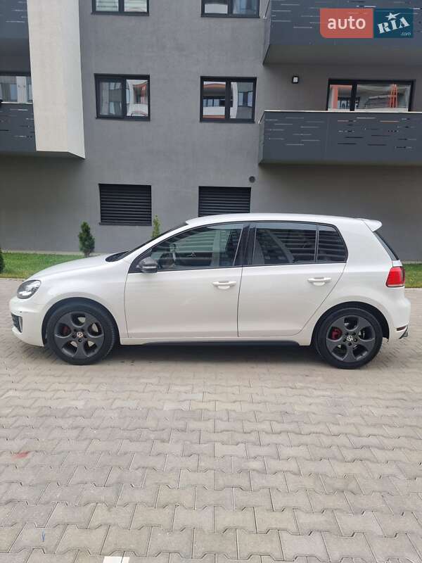 Хэтчбек Volkswagen Golf 2011 в Одессе