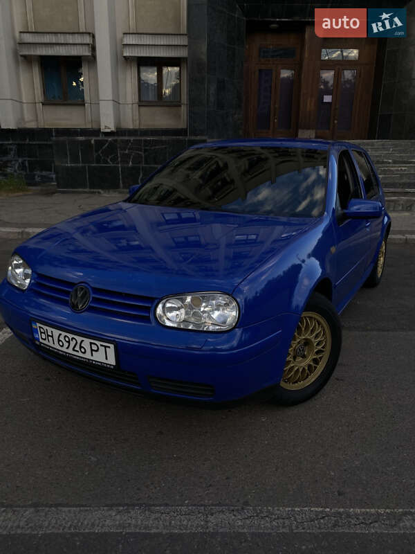 Хэтчбек Volkswagen Golf 1998 в Одессе