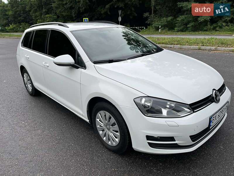 Універсал Volkswagen Golf 2015 в Красилові