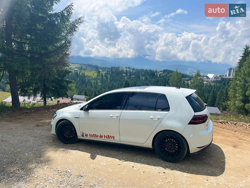 Volkswagen Golf 2014