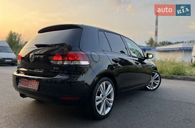 Хетчбек Volkswagen Golf 2010 в Києві