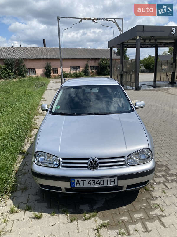 Хэтчбек Volkswagen Golf 2003 в Верховине