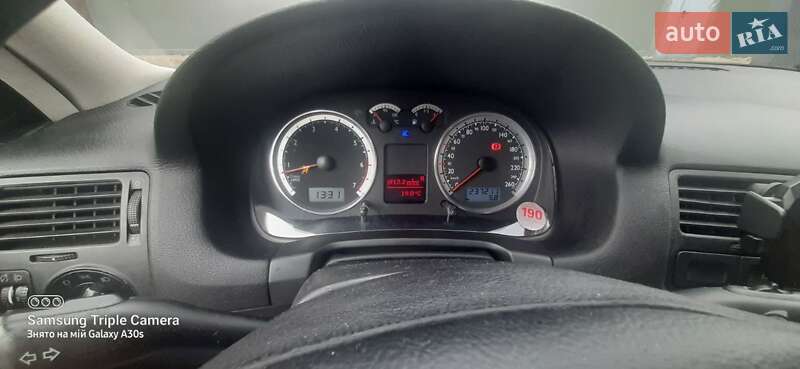 Універсал Volkswagen Golf 2006 в Вишгороді