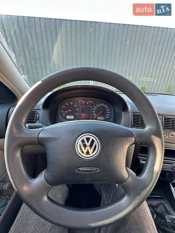 Хэтчбек Volkswagen Golf 1999 в Фастове