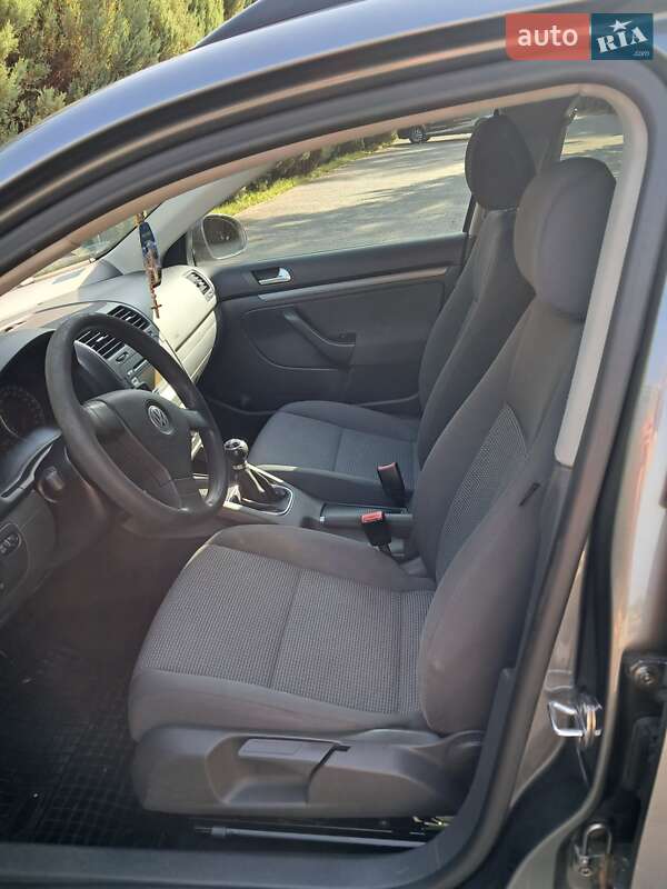 Универсал Volkswagen Golf 2008 в Самборе