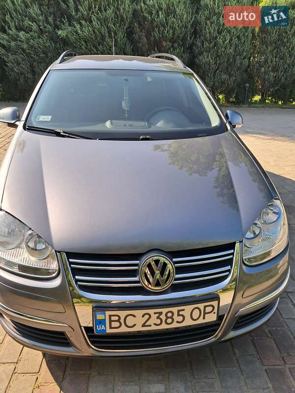 Универсал Volkswagen Golf 2008 в Самборе