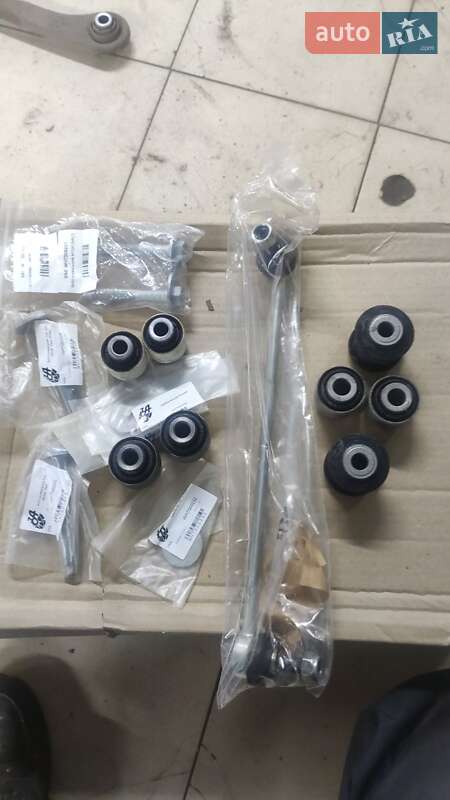 Хетчбек Volkswagen Golf 2005 в Чугуєві