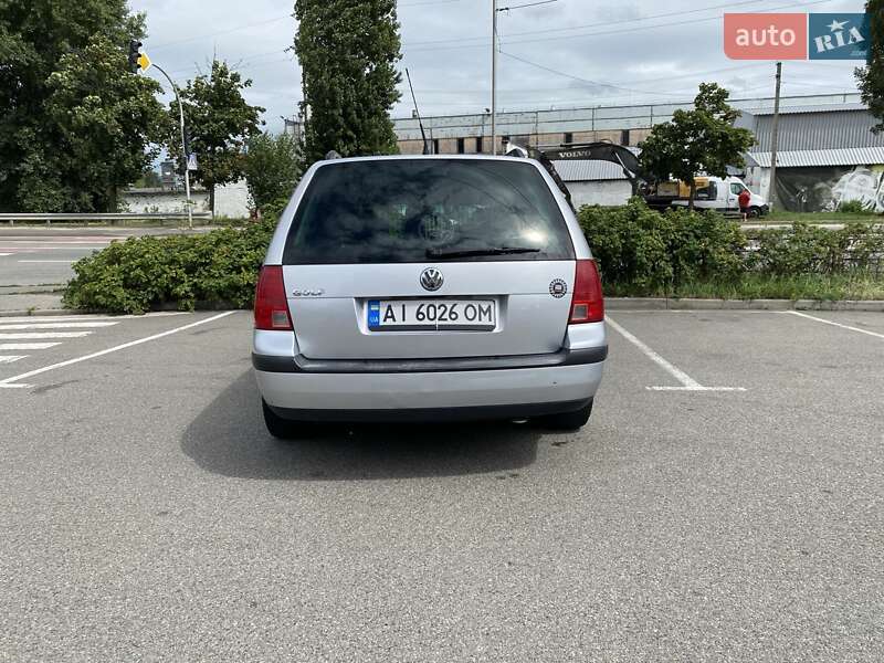 Універсал Volkswagen Golf 2006 в Вишгороді