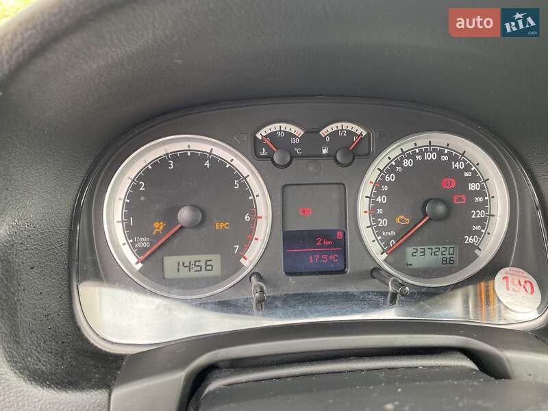 Універсал Volkswagen Golf 2006 в Вишгороді