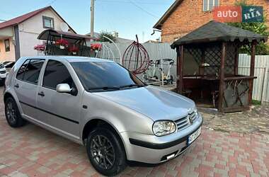 Хетчбек Volkswagen Golf 2002 в Тернополі