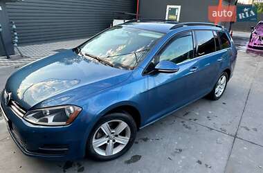 Універсал Volkswagen Golf 2015 в Житомирі