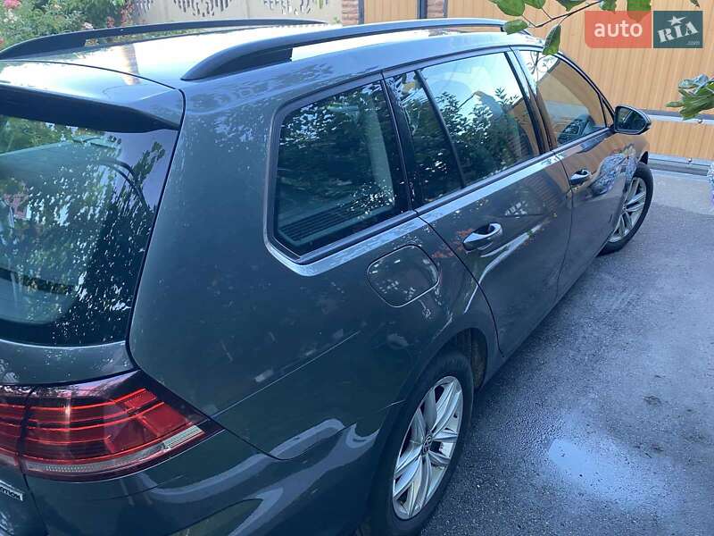 Универсал Volkswagen Golf 2019 в Мироновке