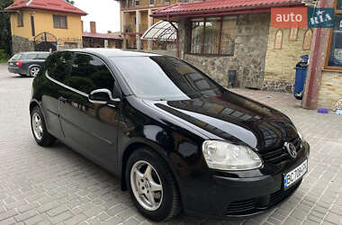 Хэтчбек Volkswagen Golf 2004 в Львове